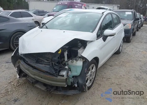 2014 Ford Fiesta Se z USA, uszkodzony, nr VIN 3FADP4EJXEM108481